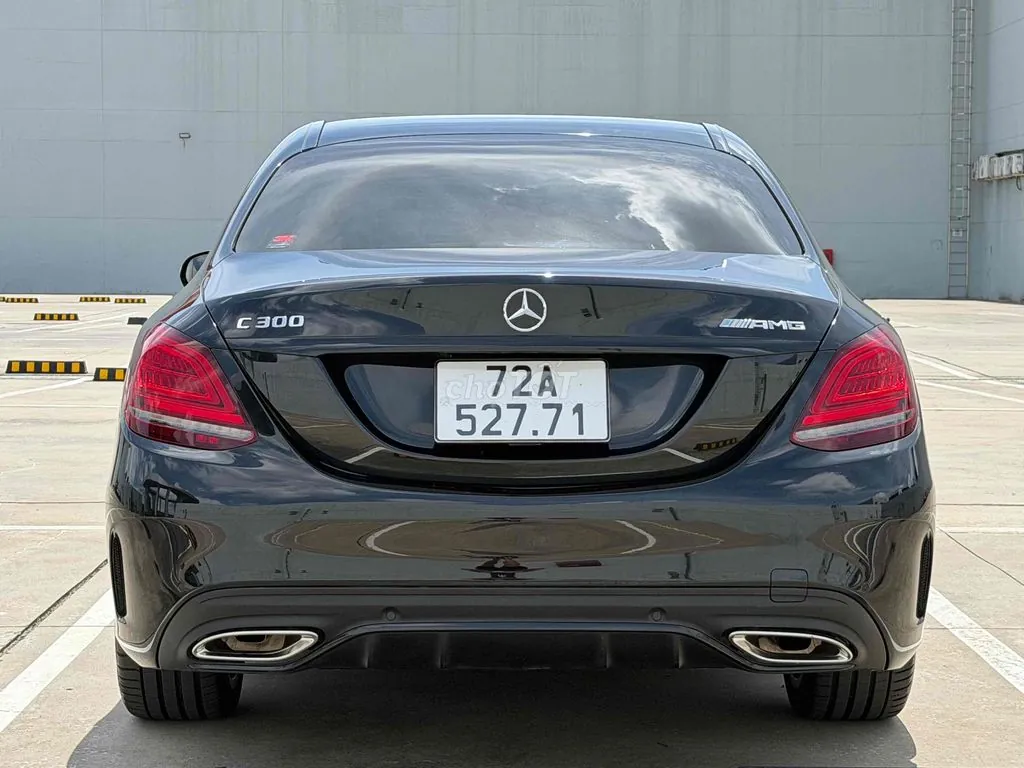 Mercedes-Benz C300 2018 photo 2