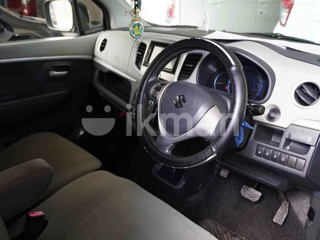 Suzuki Wagon R 2014 photo 2