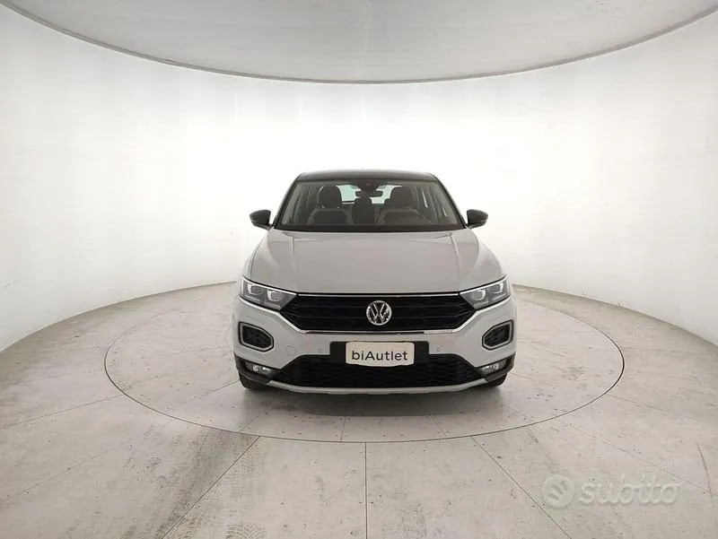 Volkswagen T-Roc 2019 photo 2
