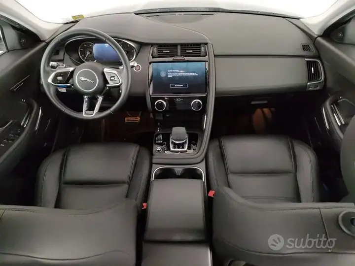 Jaguar E-Pace 2022 photo 5