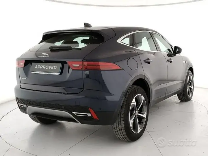 Jaguar E-Pace 2022 photo 2