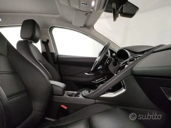 Jaguar E-Pace 2022 photo 3
