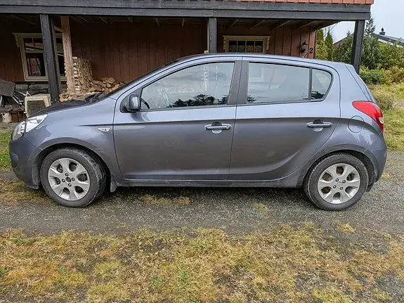 Hyundai I20 2010 photo 3