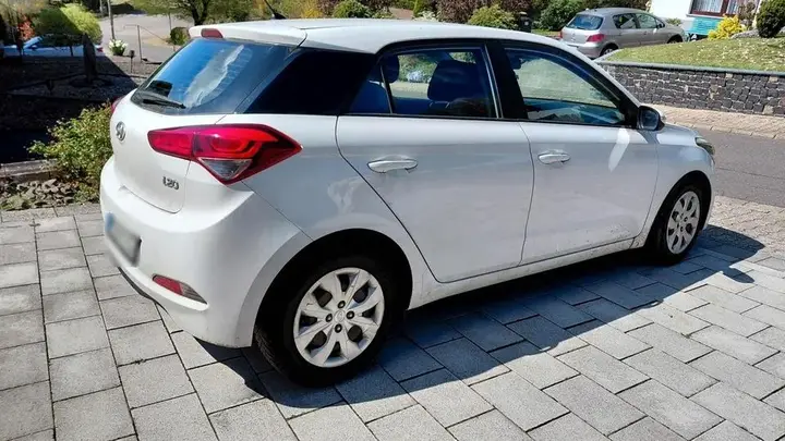 Hyundai I20