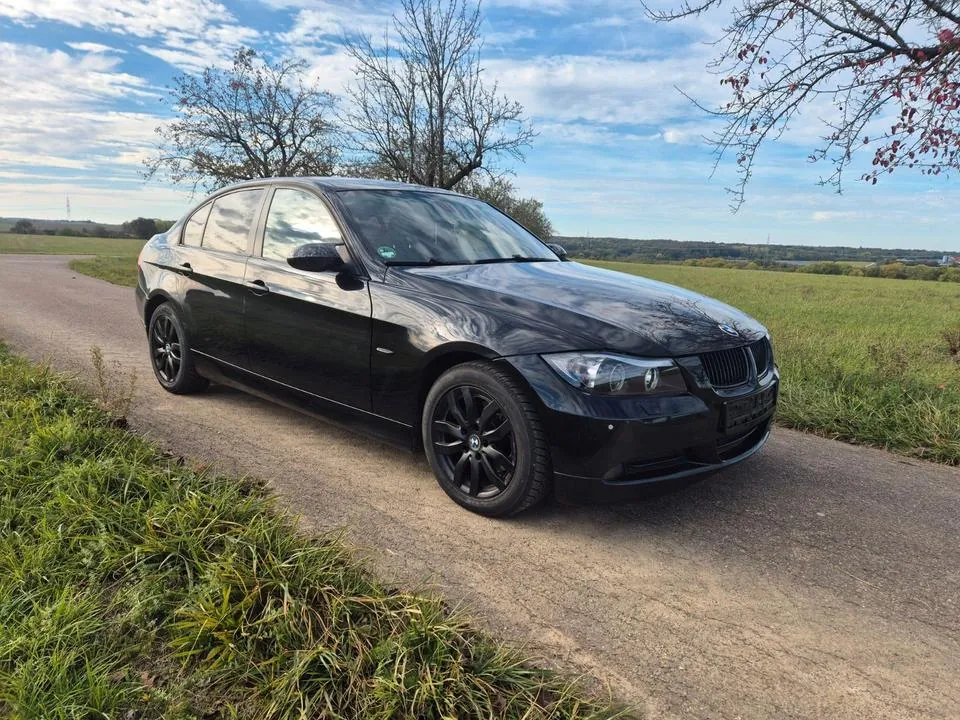 BMW 318I E90