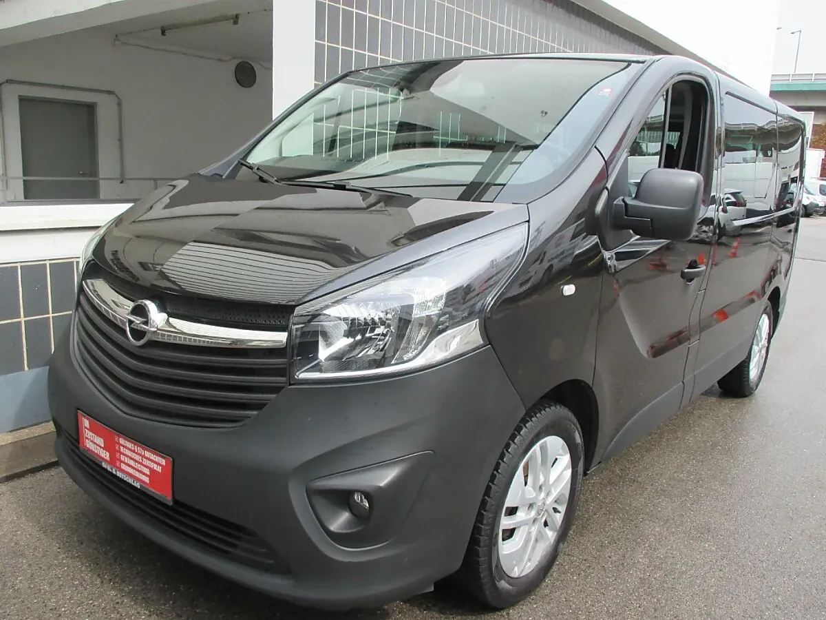 Opel Vivaro 2017 photo 2