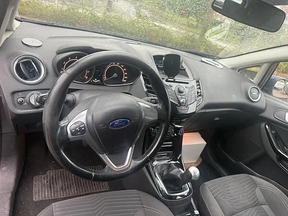 Ford Fiesta 2013 photo 3