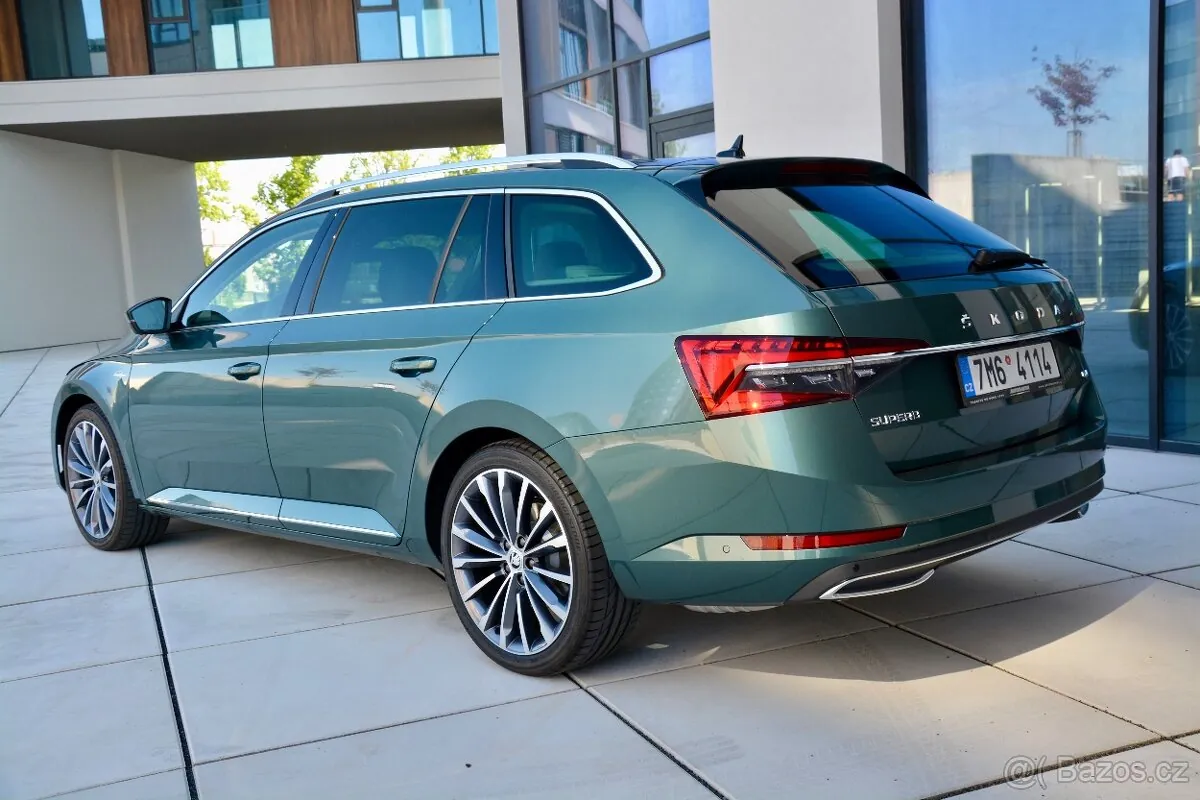 Skoda Superb Combi 2023 photo 3