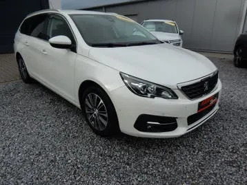 Peugeot 308 2020 photo 2