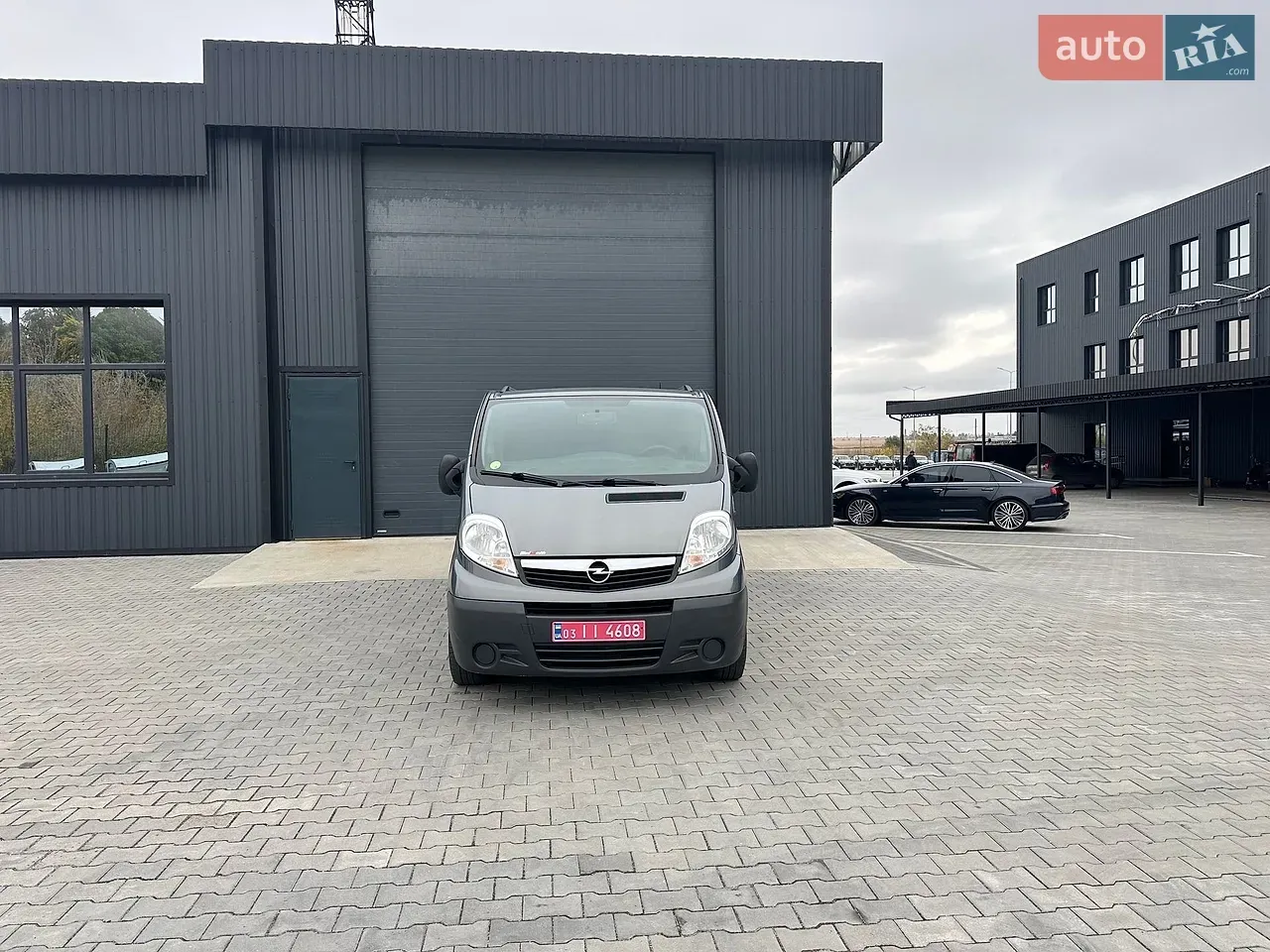Opel Vivaro 2012 photo 3