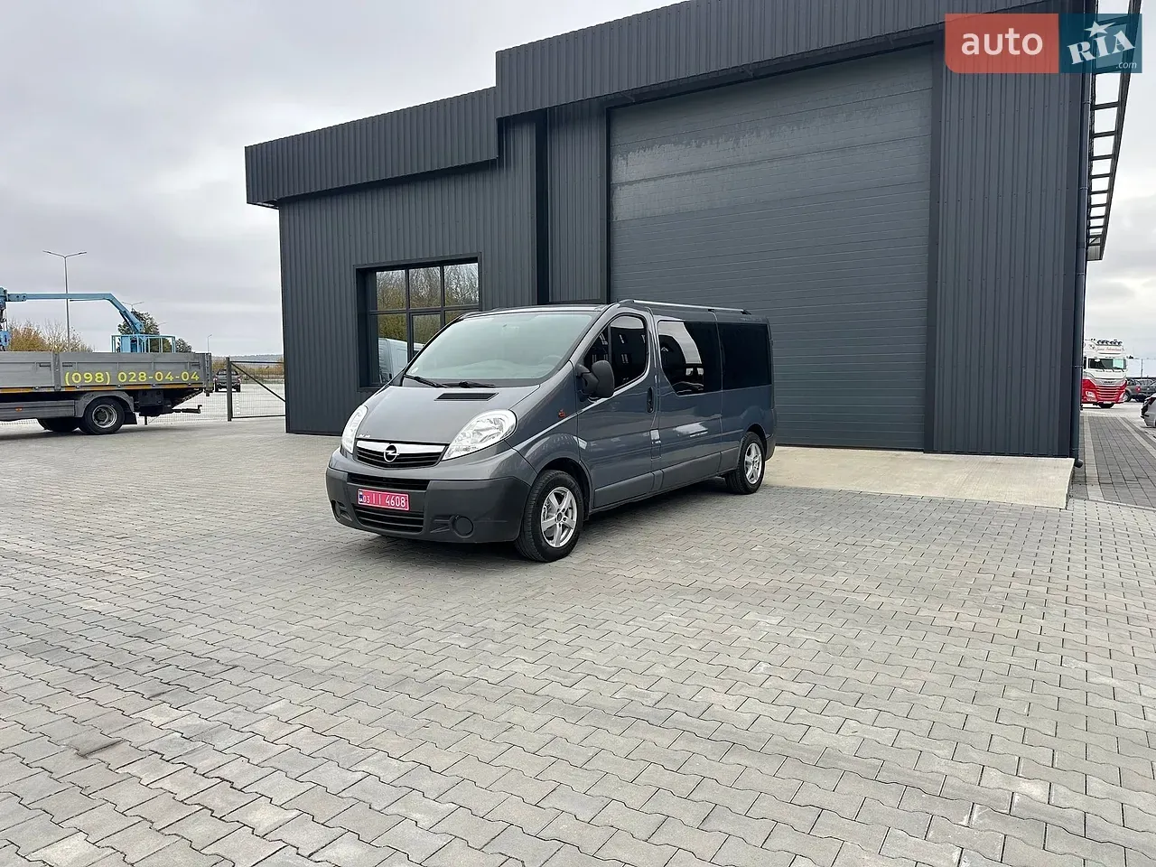 Opel Vivaro 2012 photo 2