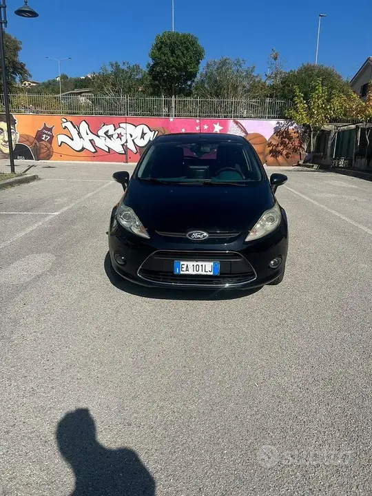 Ford Fiesta 2010 photo 5