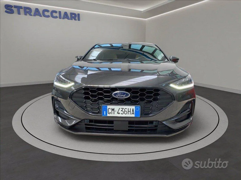 Ford Focus 2023 photo 2