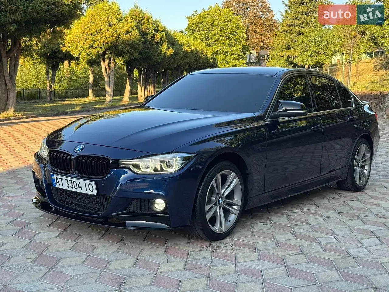 BMW 3 Series 2016 photo 2