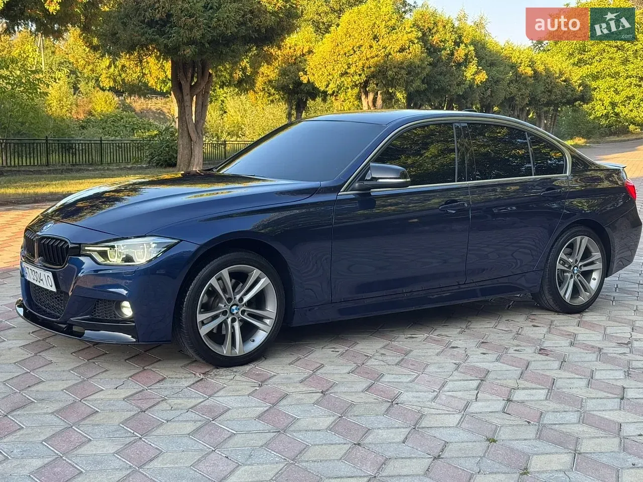 BMW 3 Series 2016 photo 3