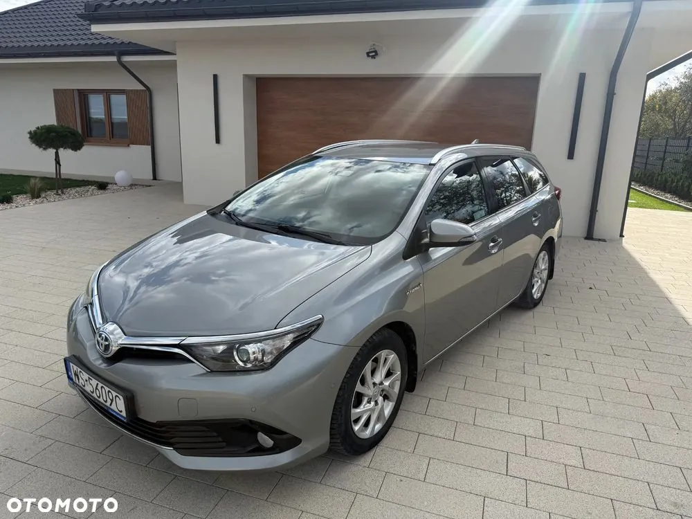 Toyota Auris 2017 photo 5