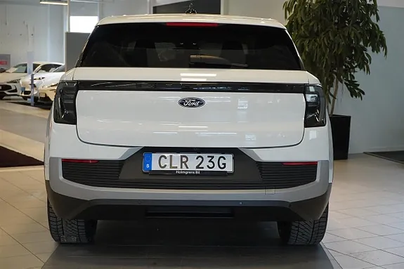 Ford Explorer 2026 photo 4