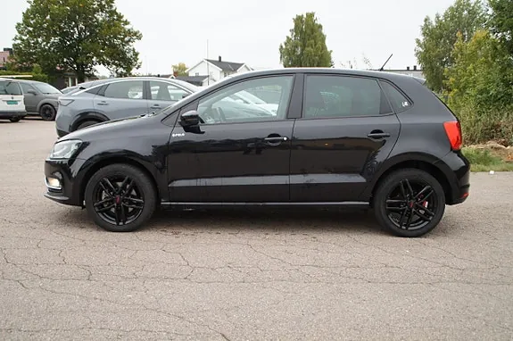 Volkswagen Polo 2015 photo 2