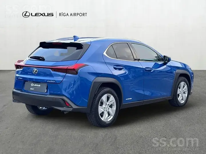 Lexus Ux 2021 photo 2