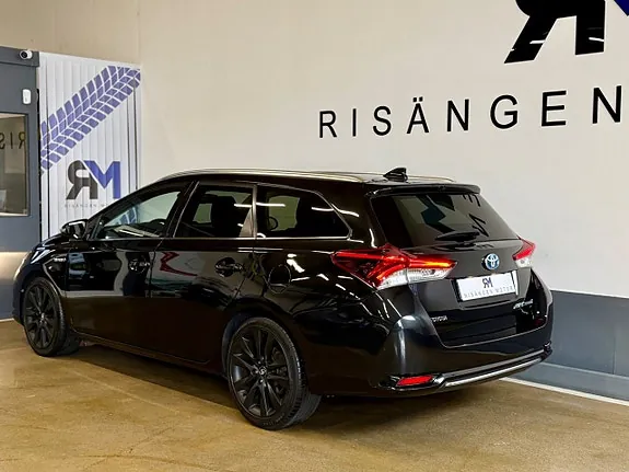 Toyota Auris 2016 photo 2