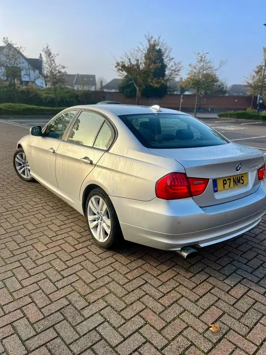BMW 3 Series 2009 photo 4