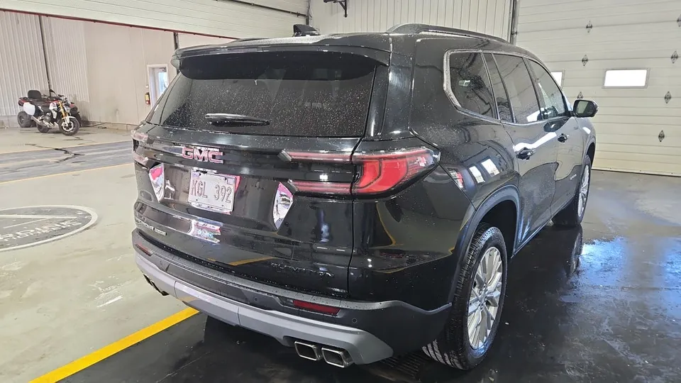 GMC Acadia 2025 photo 5