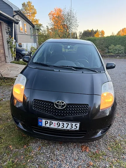 Toyota Yaris 2007 photo 2