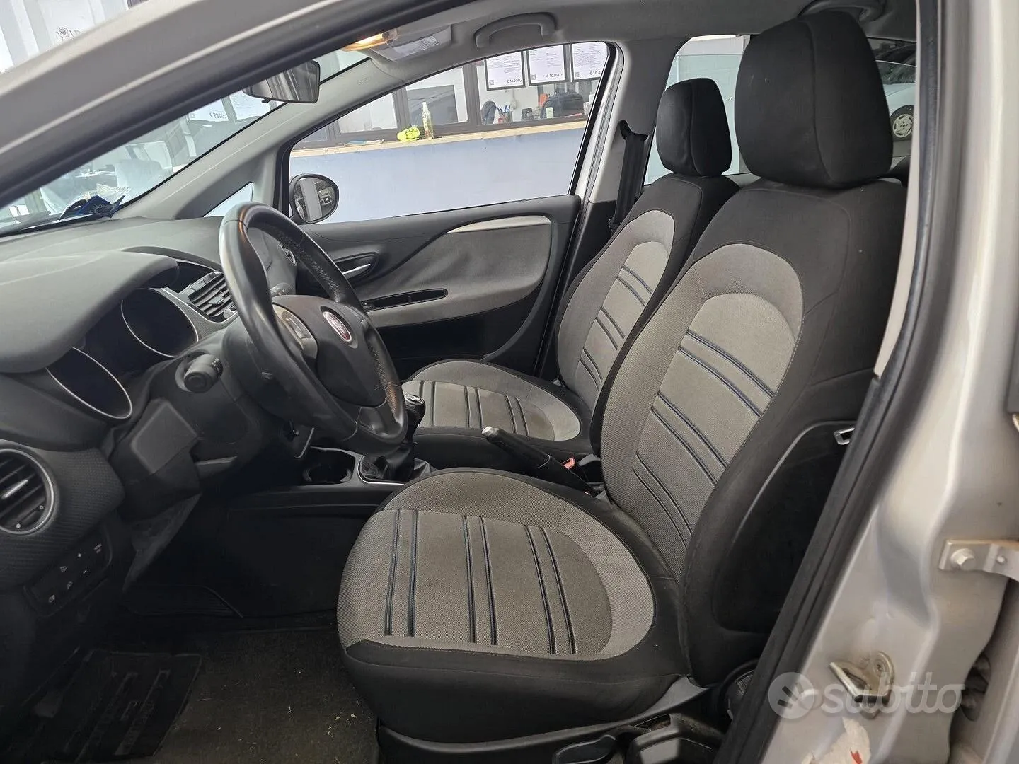 Fiat Punto Evo 2011 photo 5