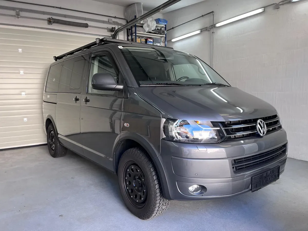 Volkswagen T5 2010 photo 3