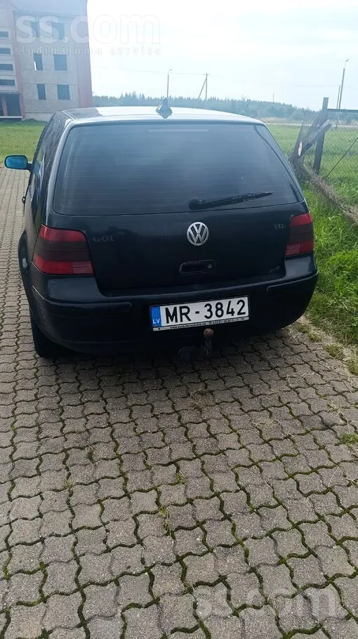 Volkswagen Golf 4 2000 photo 3