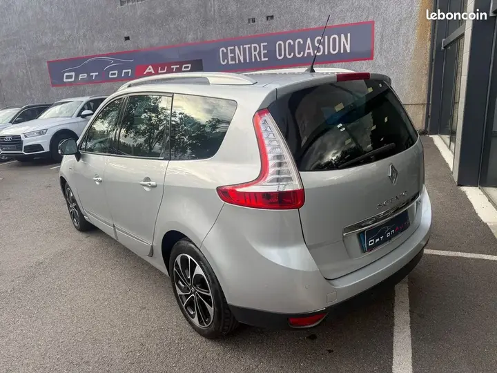 Renault Grand Scenic 2014 photo 2
