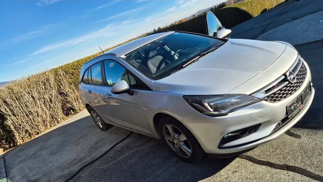 Opel Astra 2016 photo 2