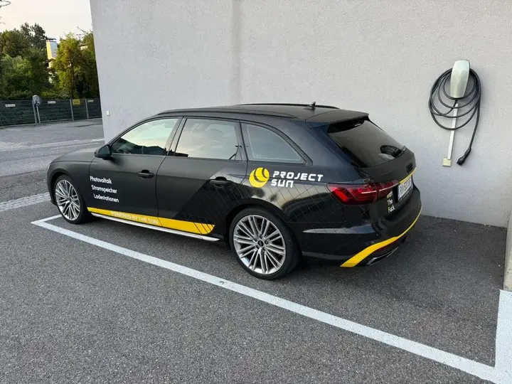 Audi A4 Avant 2021 photo 3