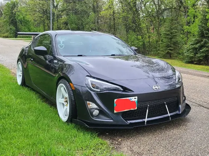 Scion Fr-S 2014 photo 3