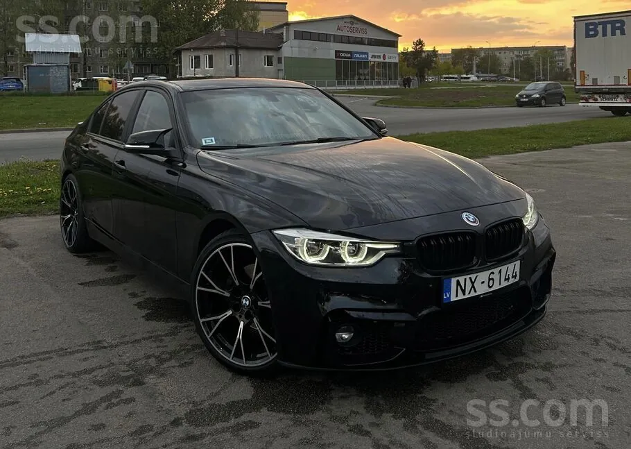 BMW F30