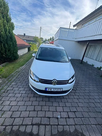 Volkswagen Sharan 2013 photo 2