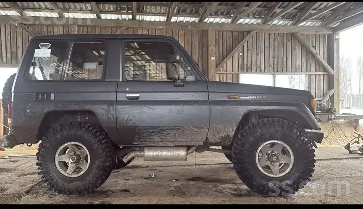 Toyota Land Cruiser 1987 photo 3