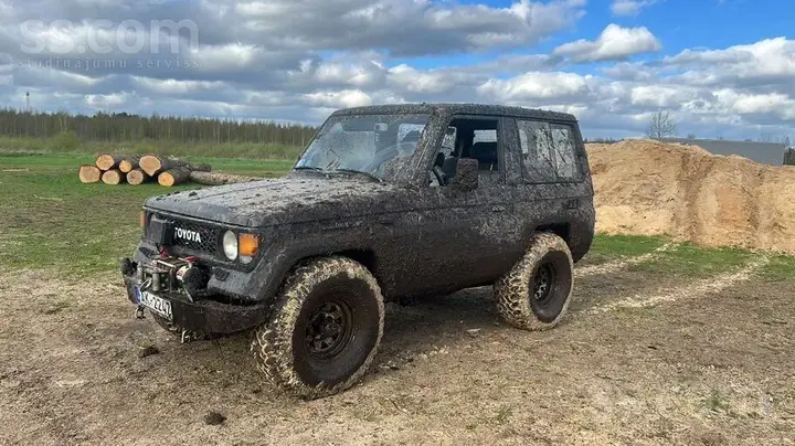 Toyota Land Cruiser 1987 photo 4