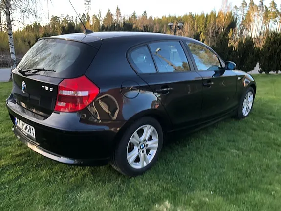 BMW 118D 2009 photo 4