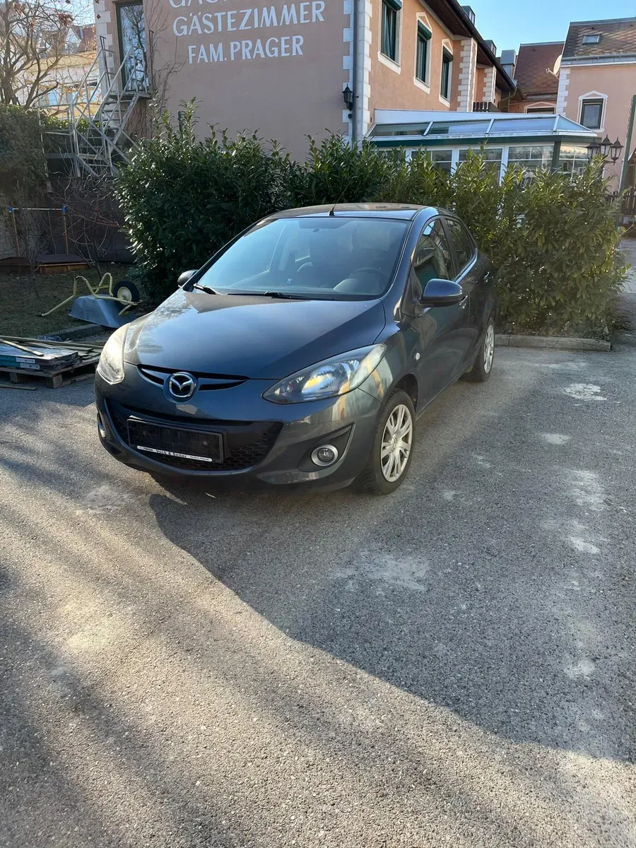 Mazda Mazda2