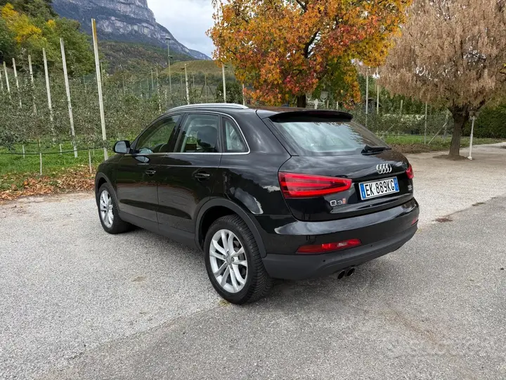 Audi Q3 2012 photo 5
