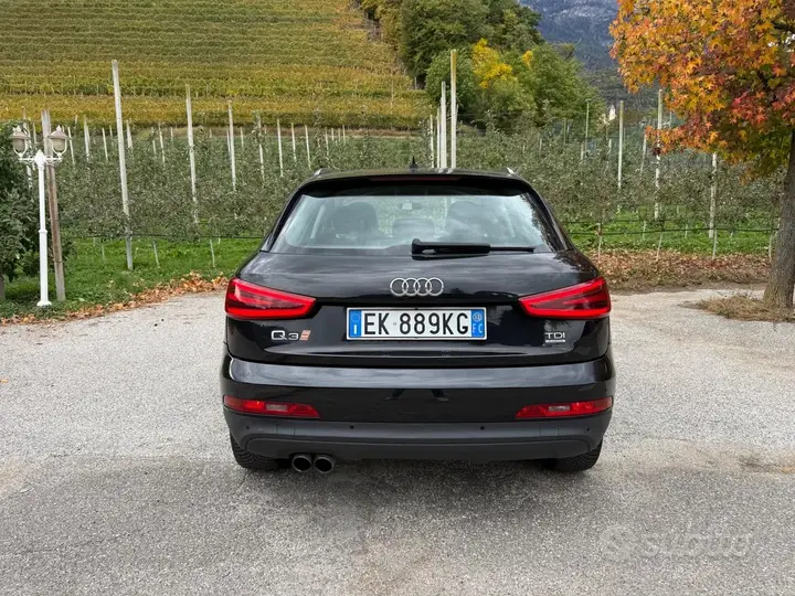 Audi Q3 2012 photo 4