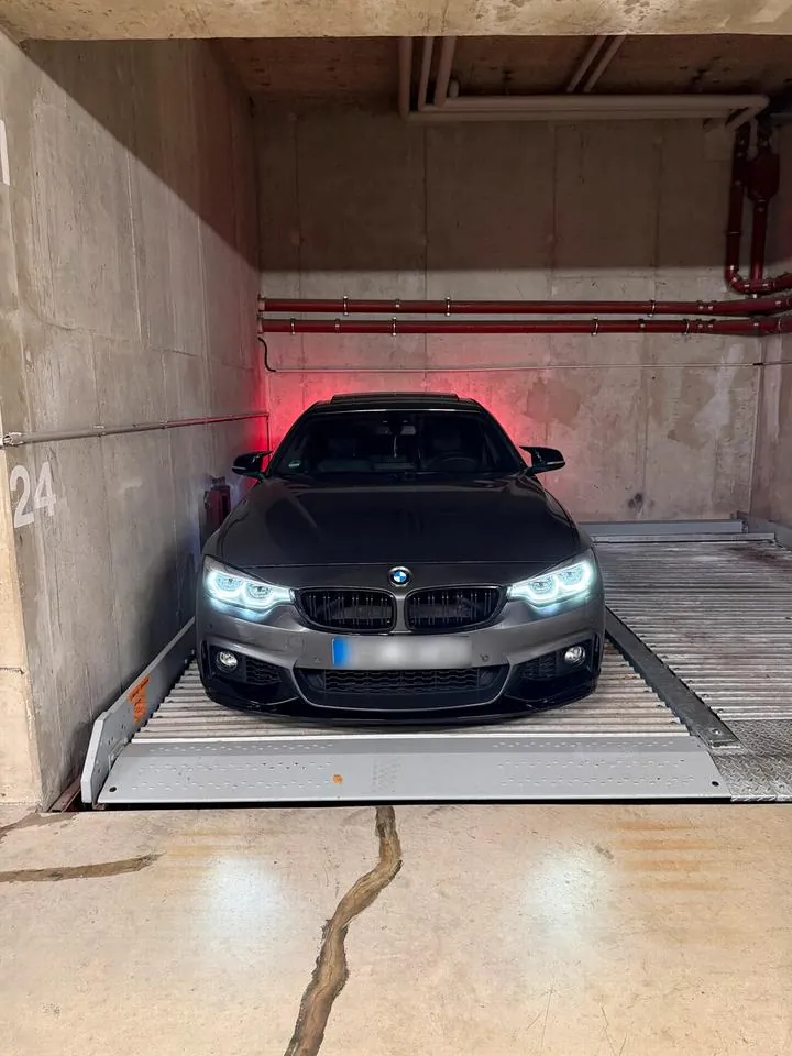 BMW 440I