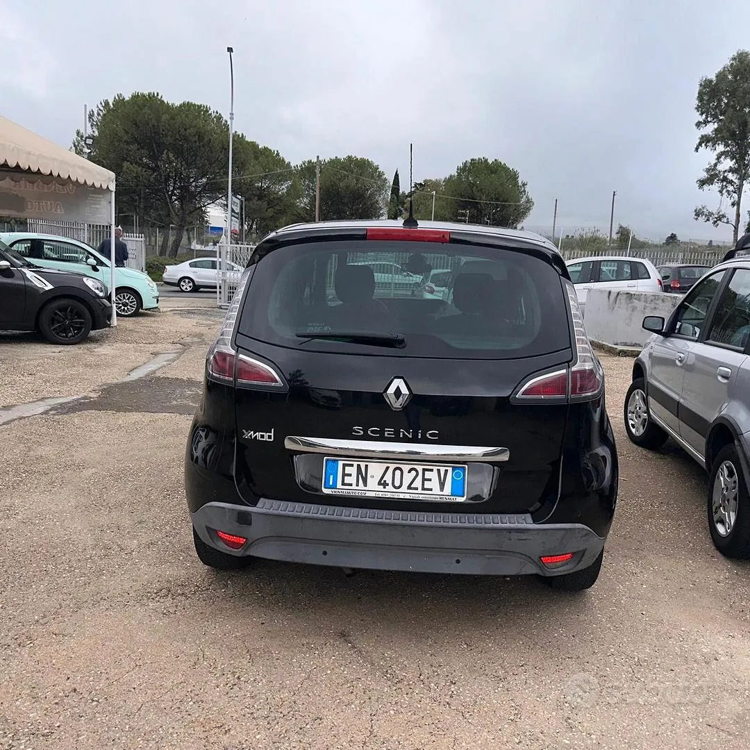 Renault Scenic 2012 photo 5