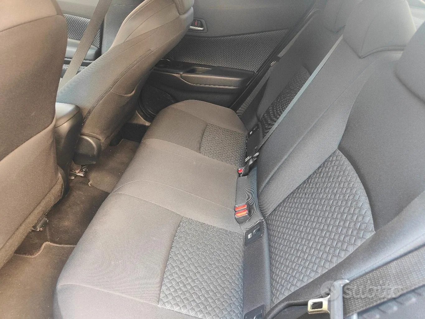 Toyota C-Hr 2022 photo 2