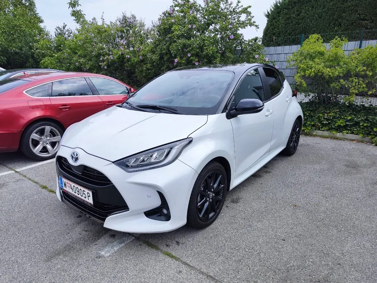Toyota Yaris 2024 photo 3