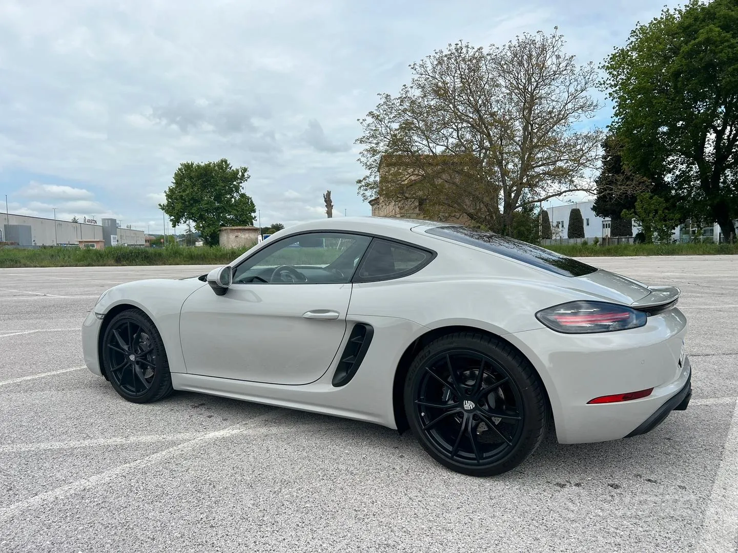 Porsche 718 Cayman 2021 photo 2