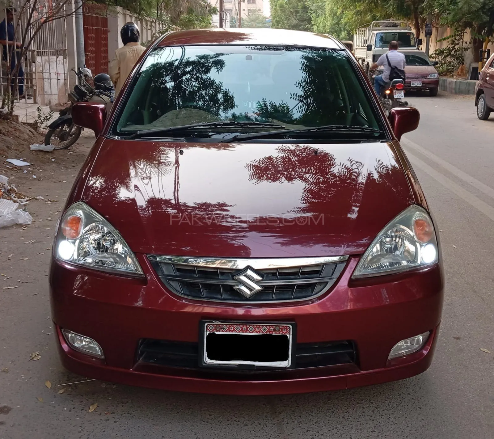 Suzuki Liana