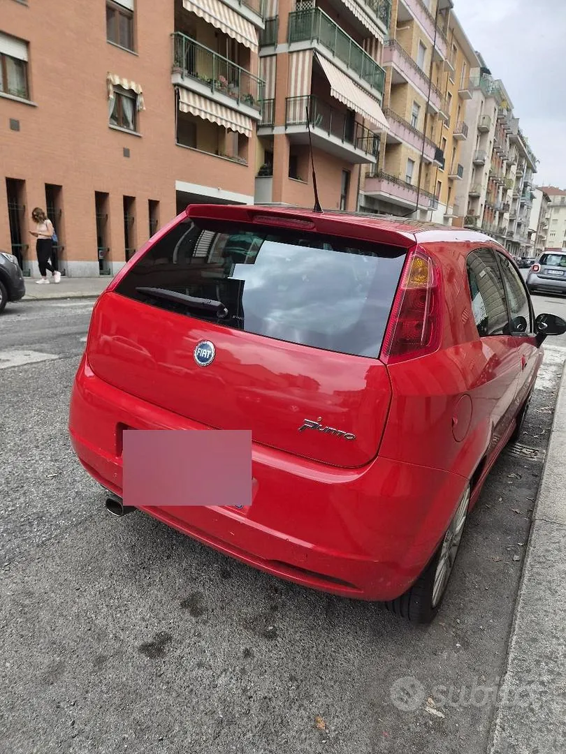 Fiat Grande Punto 2006 photo 2