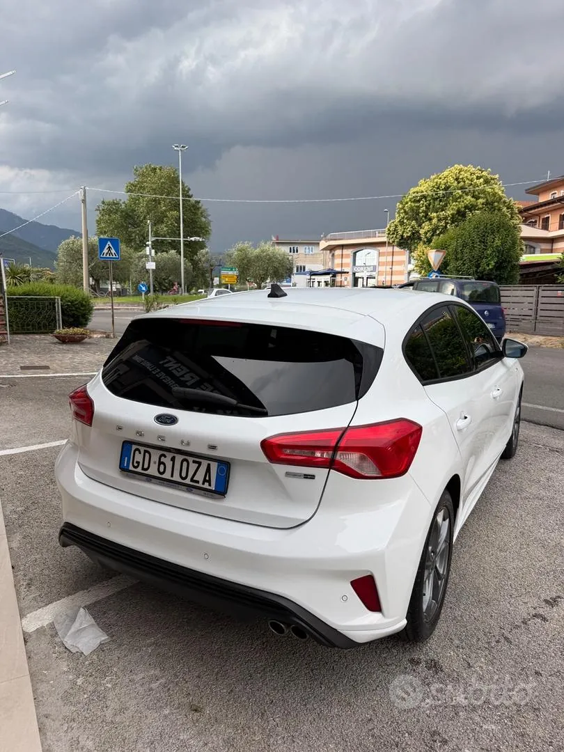 Ford Focus 2020 photo 2